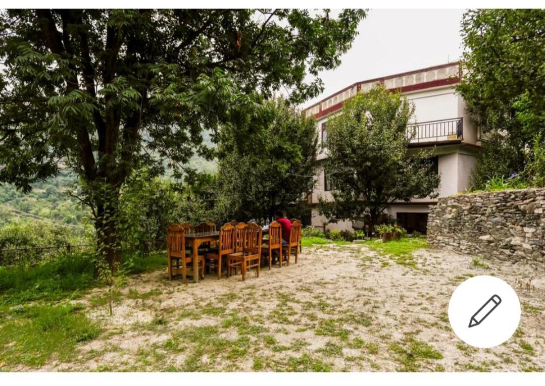 Banjār Tirthan Crest Homestay מראה חיצוני תמונה