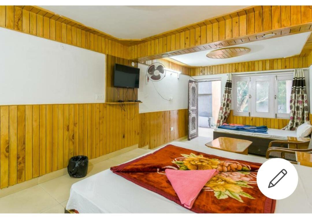 Banjār Tirthan Crest Homestay חדר תמונה
