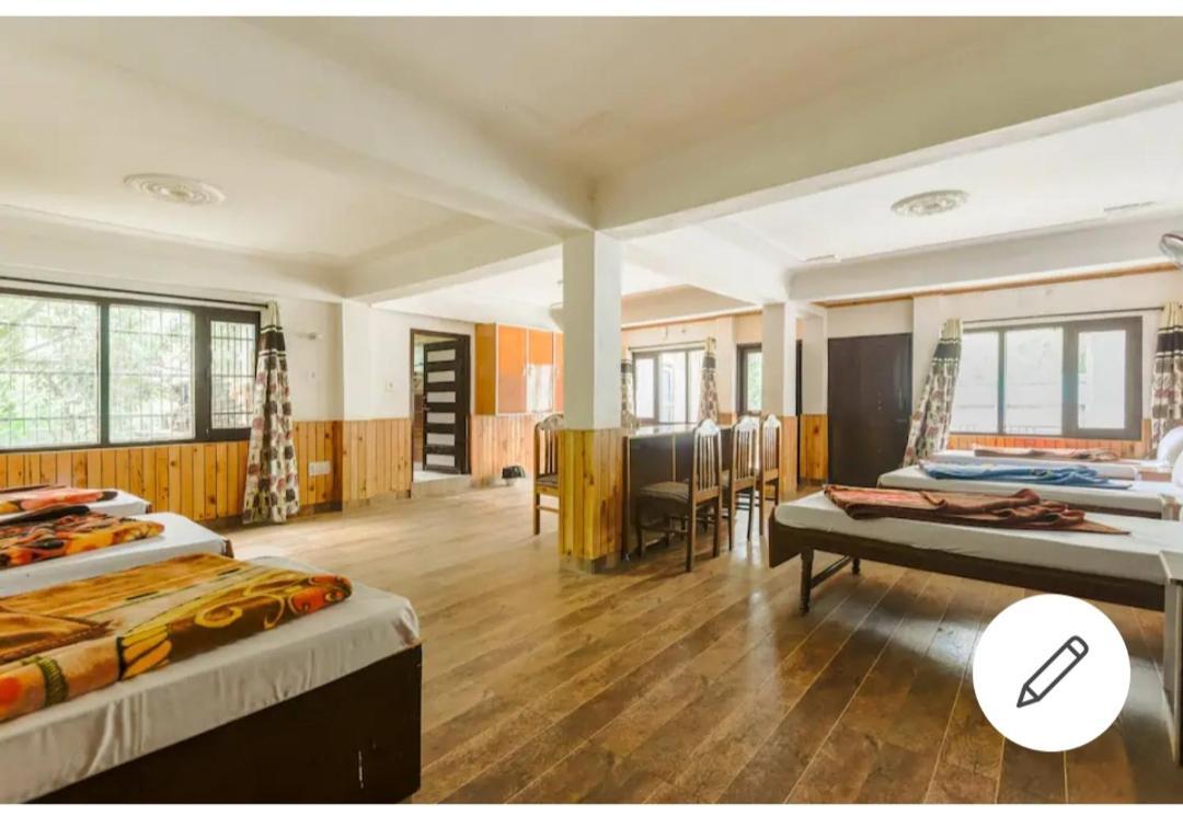 Banjār Tirthan Crest Homestay מראה חיצוני תמונה