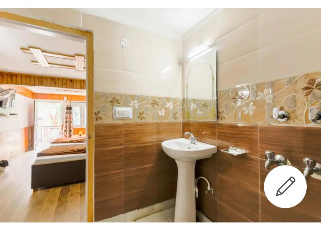 Banjār Tirthan Crest Homestay מראה חיצוני תמונה