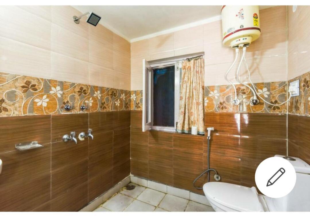 Banjār Tirthan Crest Homestay מראה חיצוני תמונה