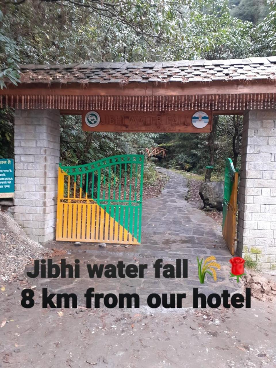 Banjār Tirthan Crest Homestay מראה חיצוני תמונה